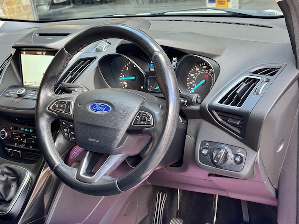 Used Ford Kuga 2017 for sale - 76327208: Photo 25