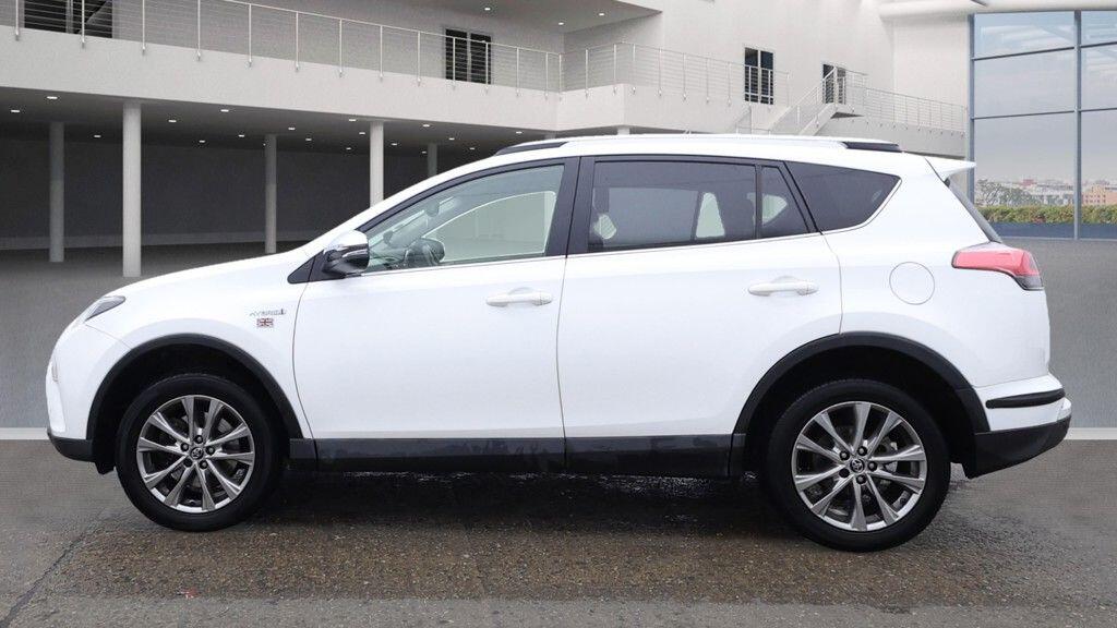 Used Toyota RAV4 2016 for sale - 76597097: Photo 10