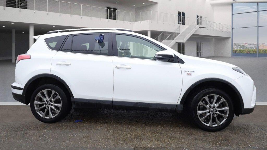 Used Toyota RAV4 2016 for sale - 76597097: Photo 9