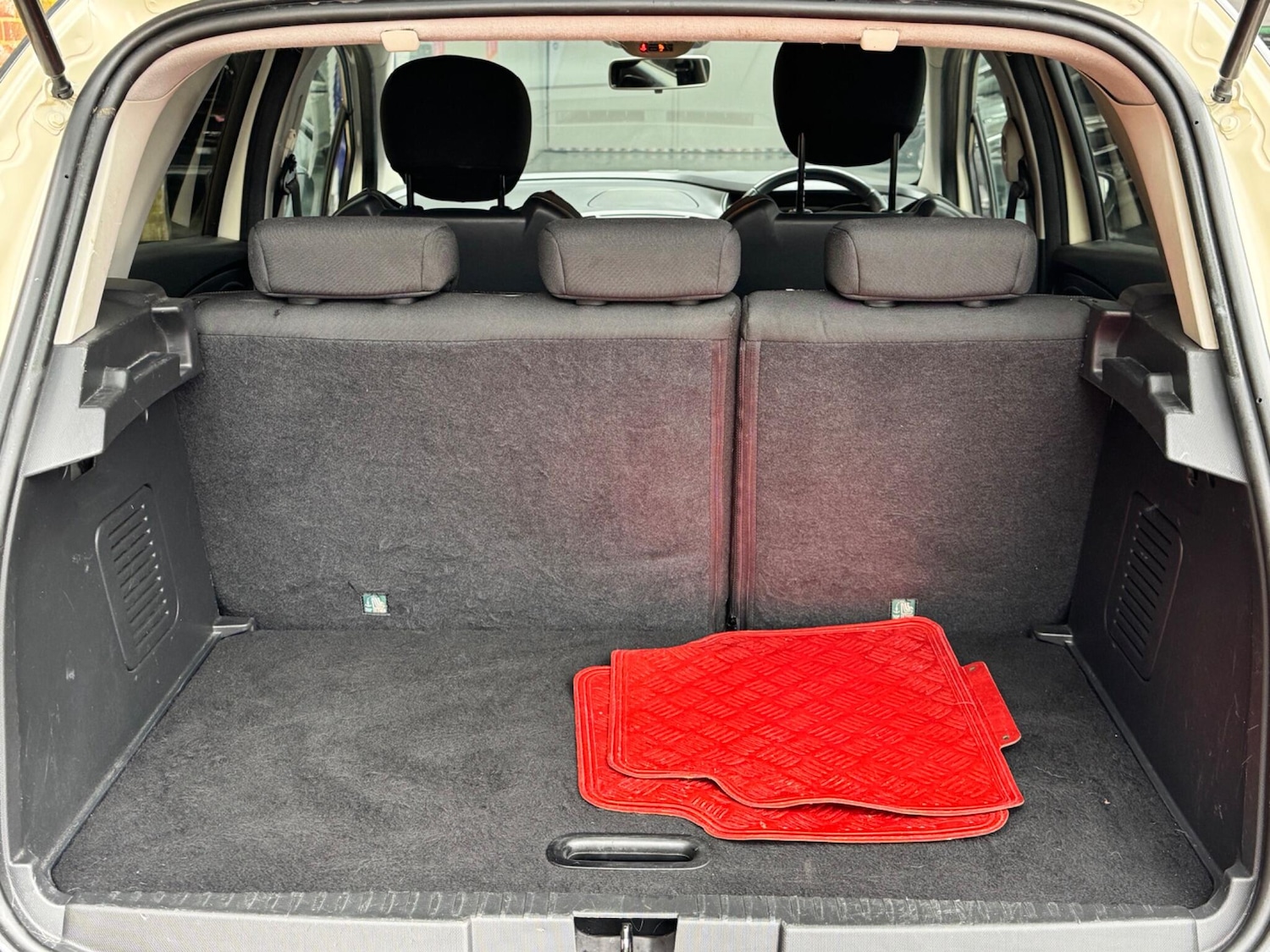 Used Renault Captur for sale - 77155623: Photo 17