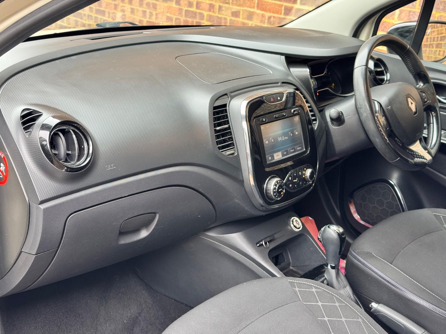 Used Renault Captur for sale - 77155623: Photo 22