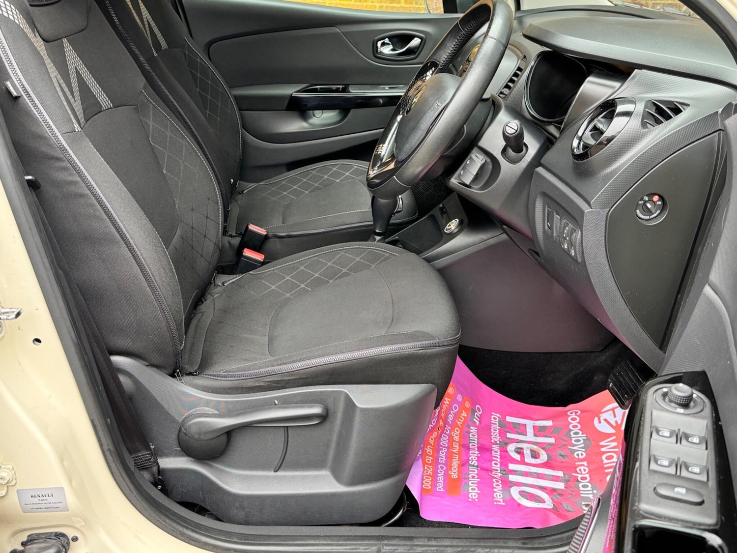 Used Renault Captur for sale - 77155623: Photo 3