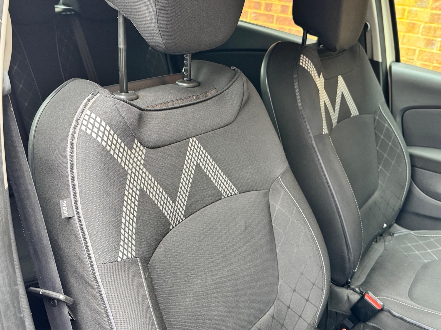 Used Renault Captur for sale - 77155623: Photo 35