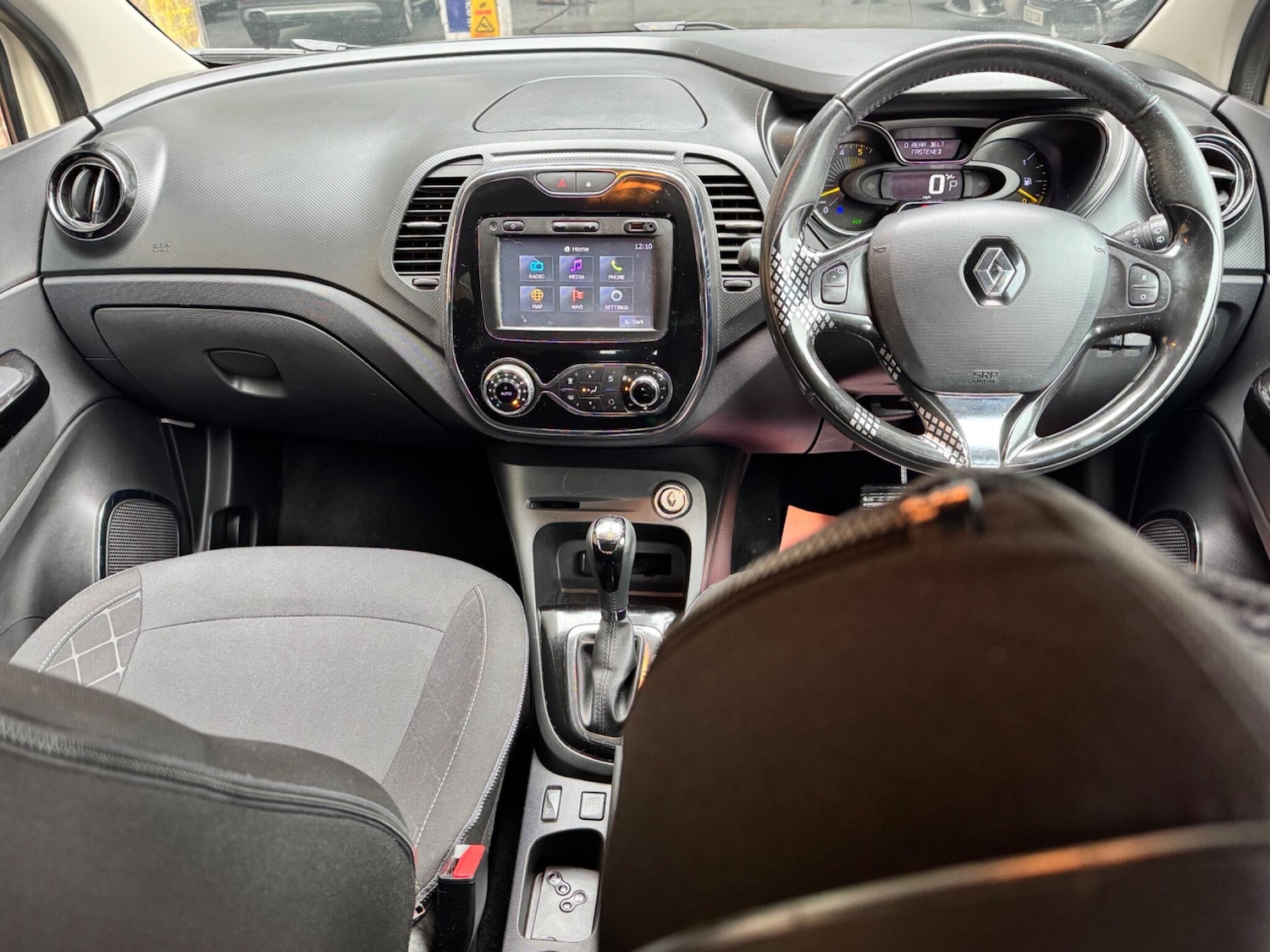 Used Renault Captur for sale - 77155623: Photo 4