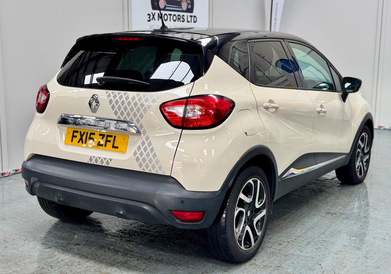 Used Renault Captur for sale - 77155623: Photo 7