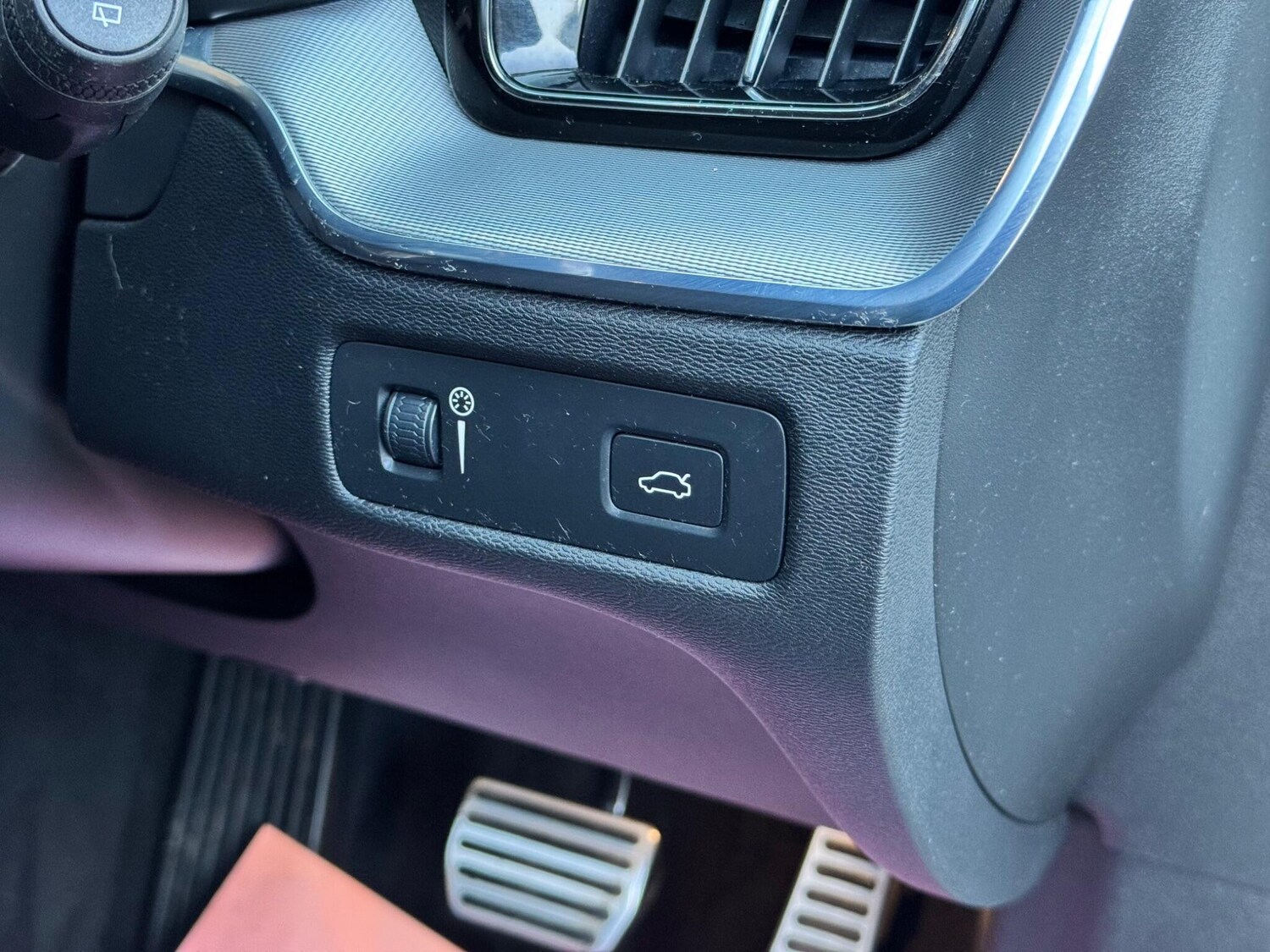 Used Volvo XC60 2018 for sale - 76572652: Photo 36