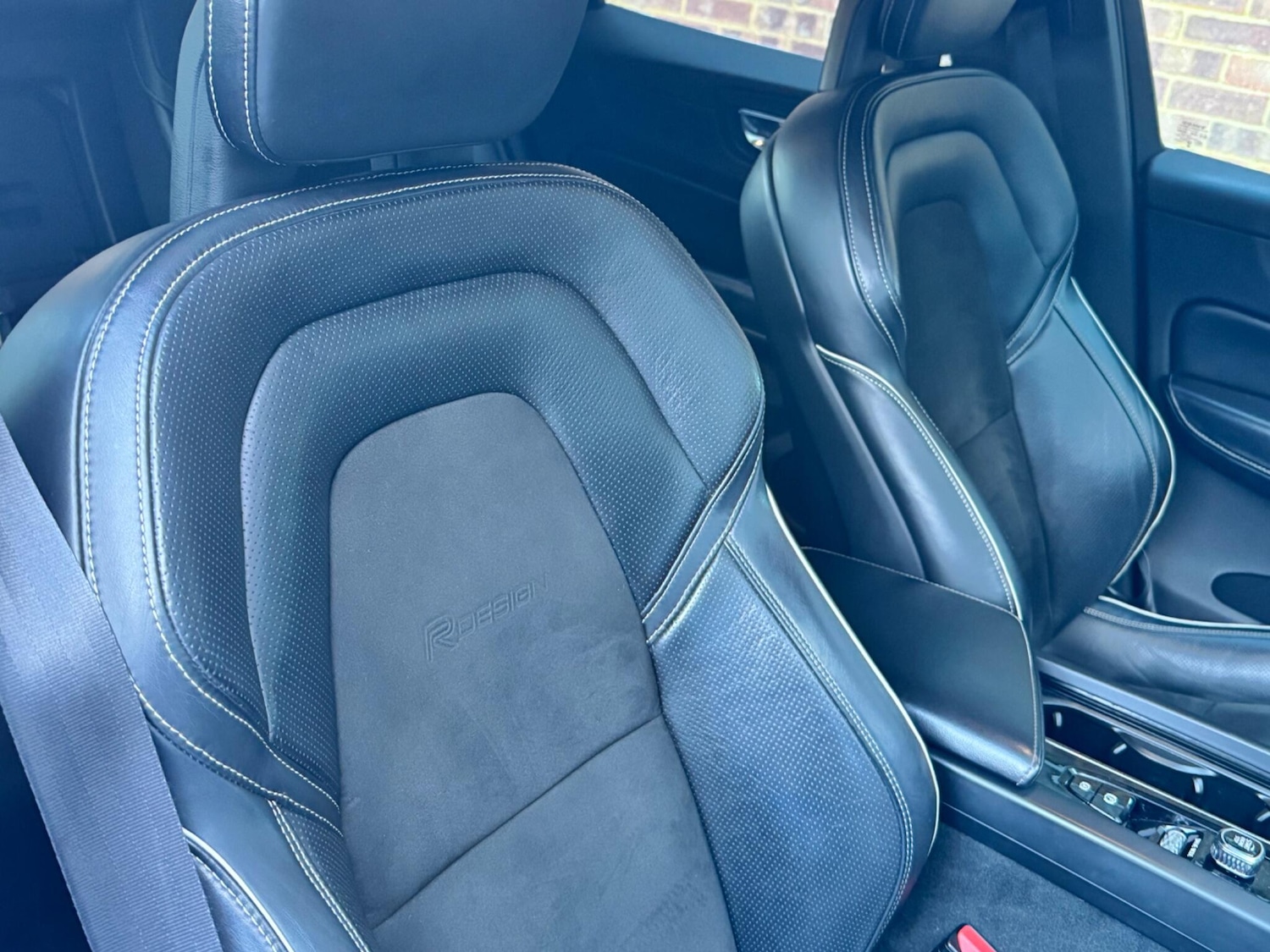 Used Volvo XC60 2018 for sale - 76572652: Photo 43