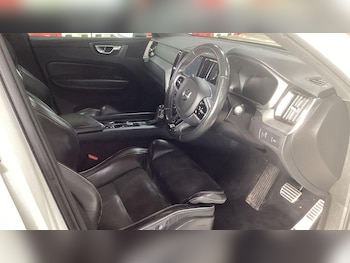 Used Volvo XC60 2018 for sale - 76572652: Photo