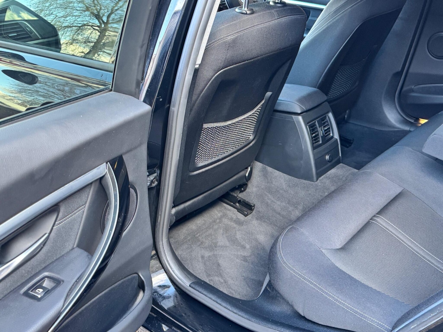 Used BMW 3 Series 2017 for sale - 77440296: Photo 40