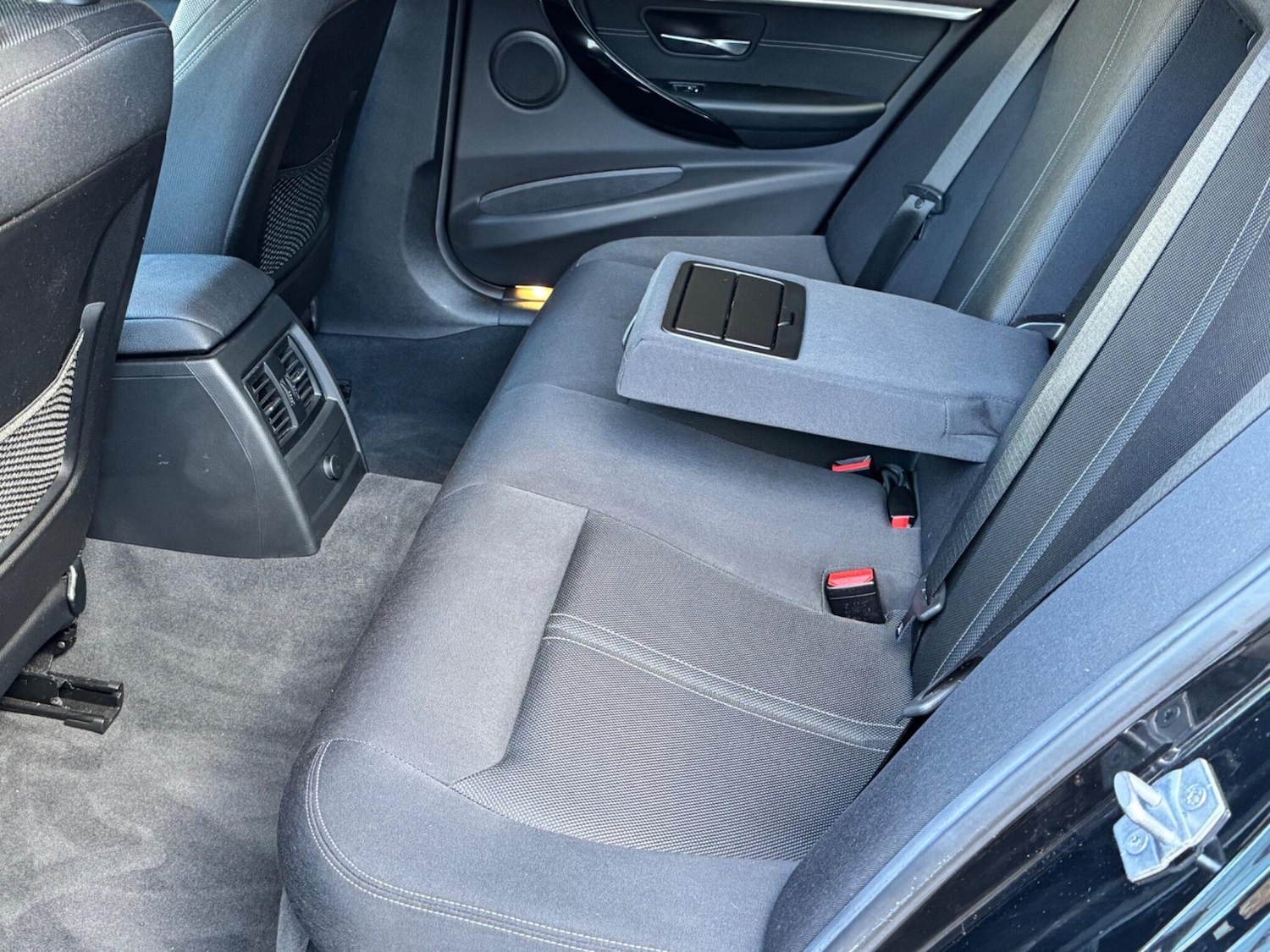 Used BMW 3 Series 2017 for sale - 77440296: Photo 9