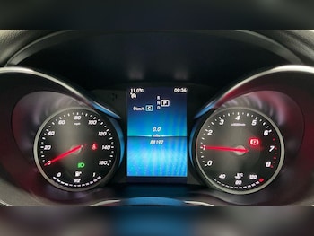 Used Mercedes-Benz C Class 2019 for sale - 76498968: Photo