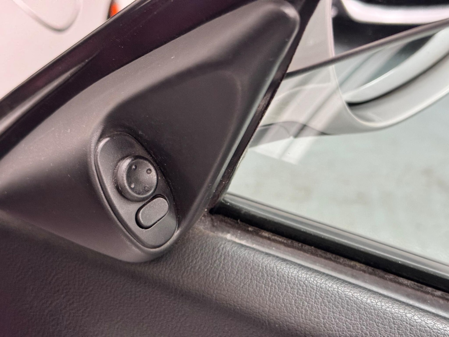 Used Porsche Boxster 2001 for sale - 77191508: Photo 39