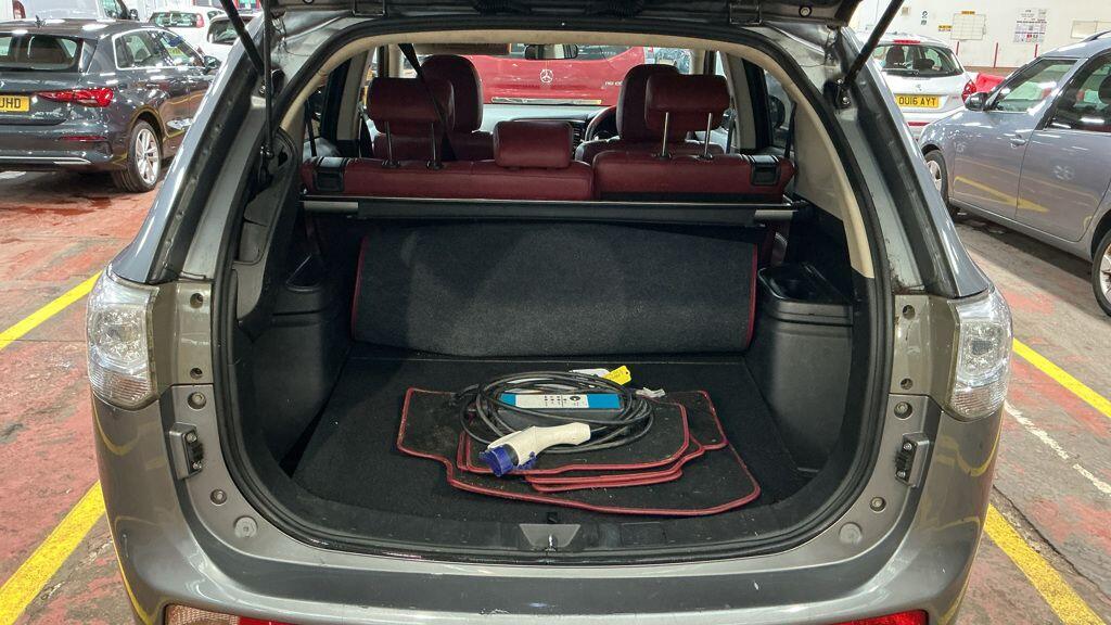 Used Mitsubishi Outlander 2015 for sale - 77029733: Photo 12