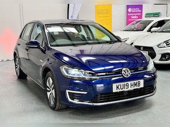 Used Volkswagen Golf 2019 for sale - 76326768: Photo