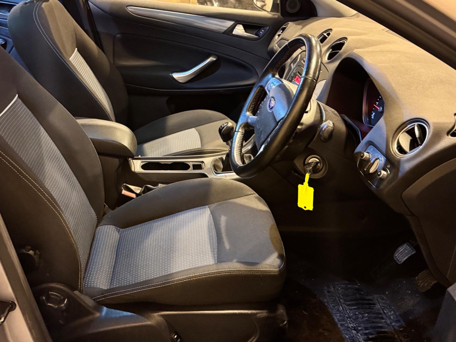 Used Ford Mondeo 2011 for sale - 76997004: Photo 3