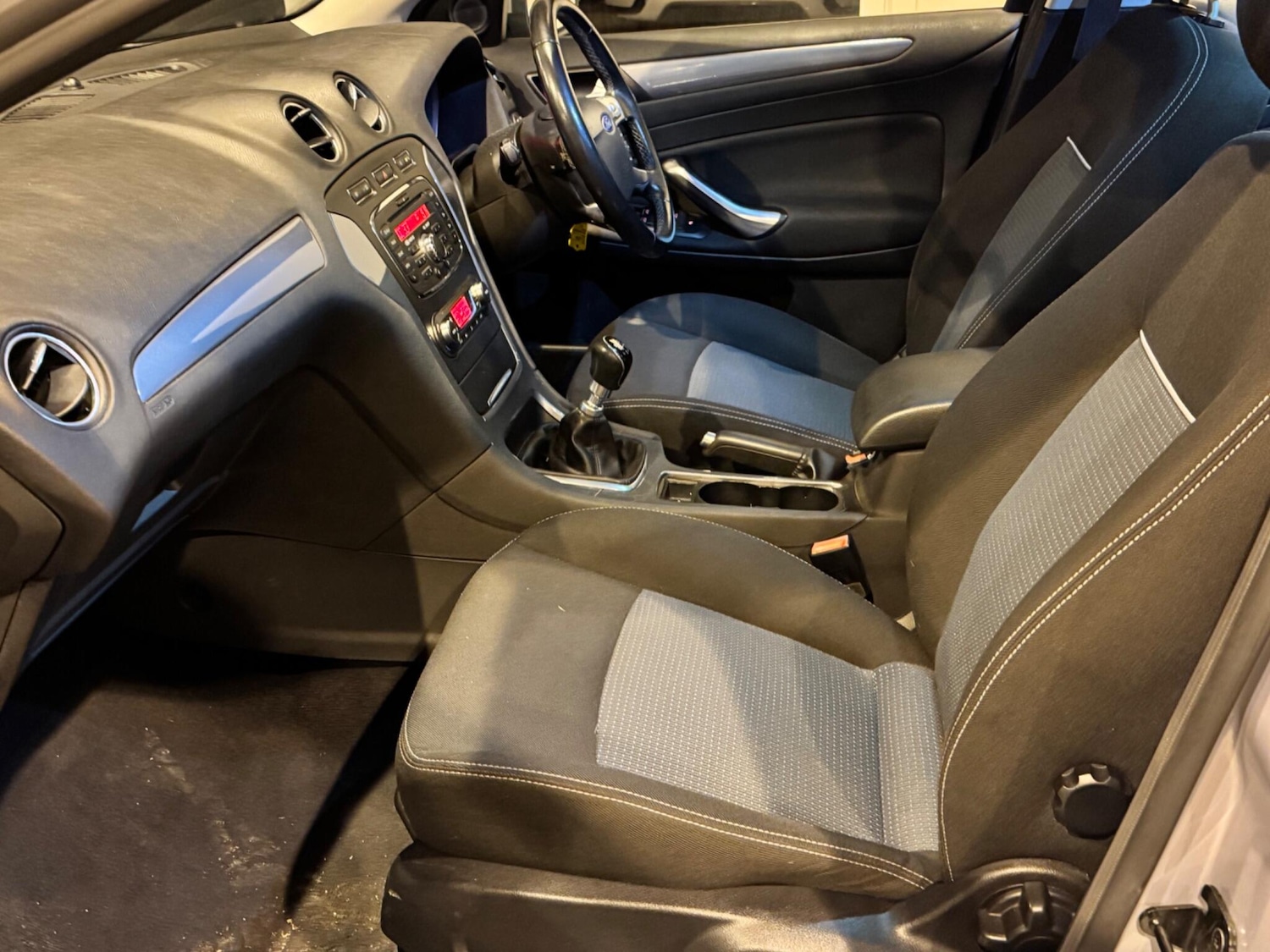 Used Ford Mondeo 2011 for sale - 76997004: Photo 4