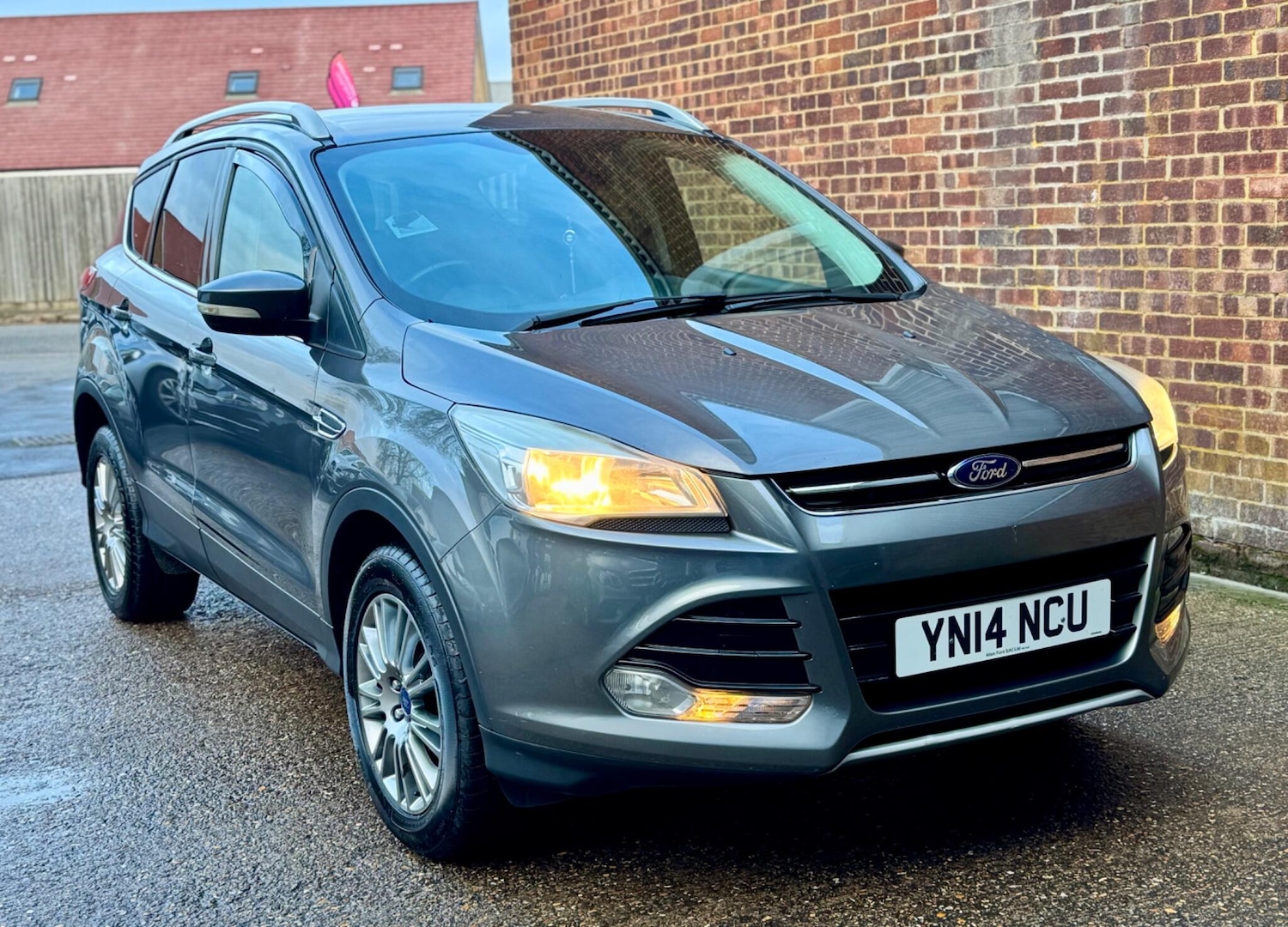 Used Ford Kuga 2014 for sale - 76742962: Photo 2