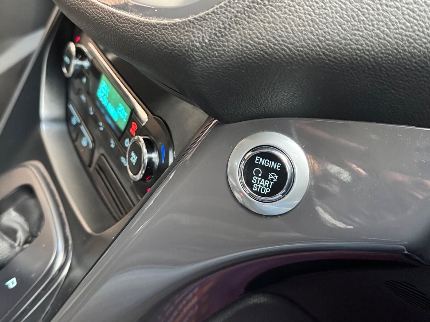 Used Ford Kuga 2014 for sale - 76742962: Photo 37