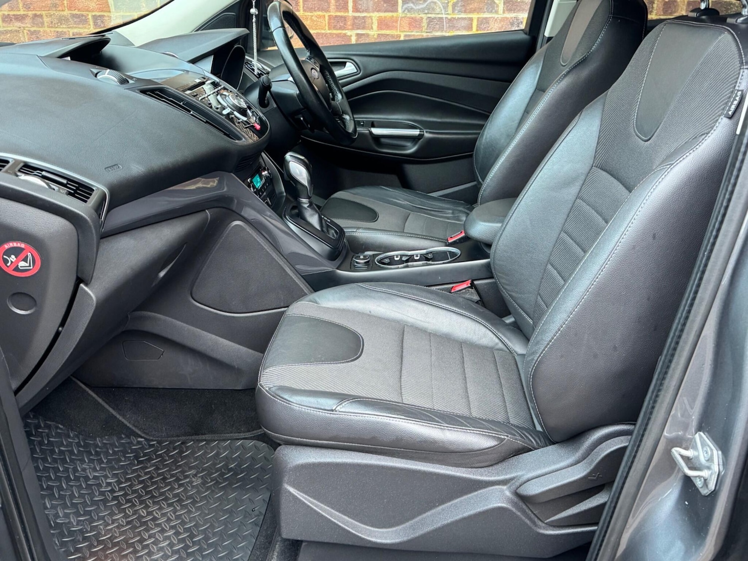 Used Ford Kuga 2014 for sale - 76742962: Photo 5