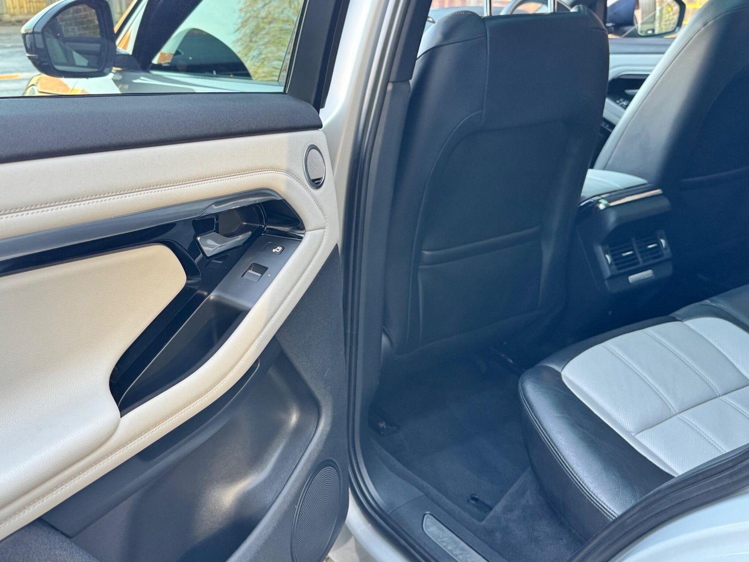 Used Land Rover Range Rover Evoque 2019 for sale - 76592033: Photo 42