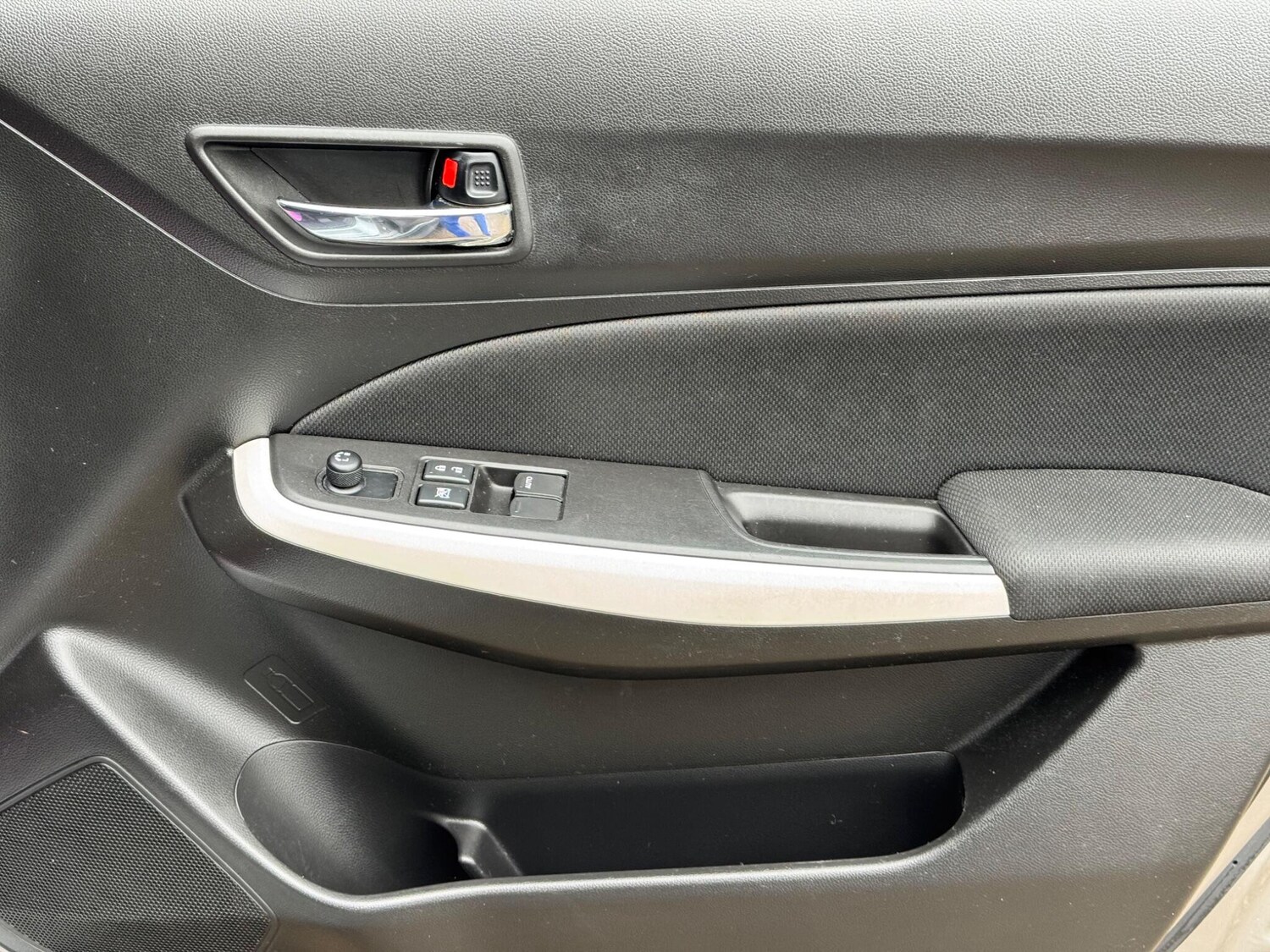 Used Suzuki Swift 2019 for sale - 76913332: Photo 31