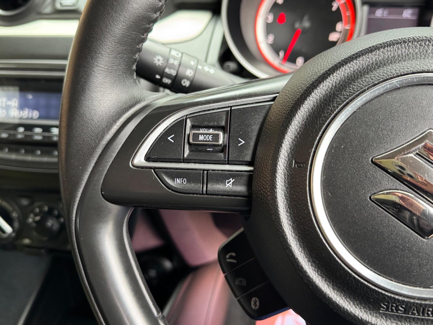 Used Suzuki Swift 2019 for sale - 76913332: Photo 39