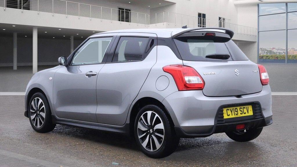 Used Suzuki Swift 2019 for sale - 76913332: Photo 4