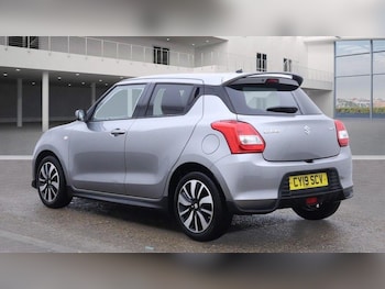Used Suzuki Swift 2019 for sale - 76913332: Photo