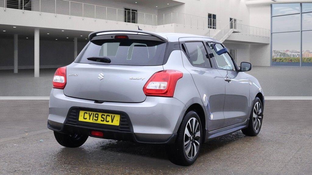Used Suzuki Swift 2019 for sale - 76913332: Photo 6