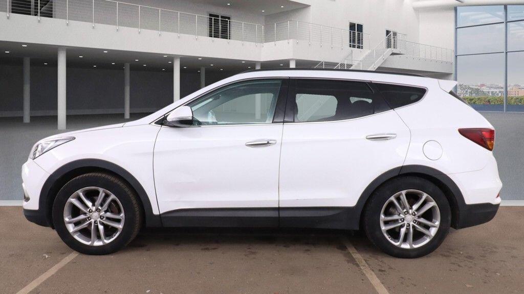 Used Hyundai Santa Fe 2015 for sale - 77109861: Photo 10