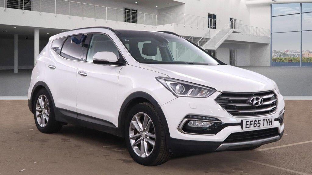 Used Hyundai Santa Fe 2015 for sale - 77109861: Photo 2