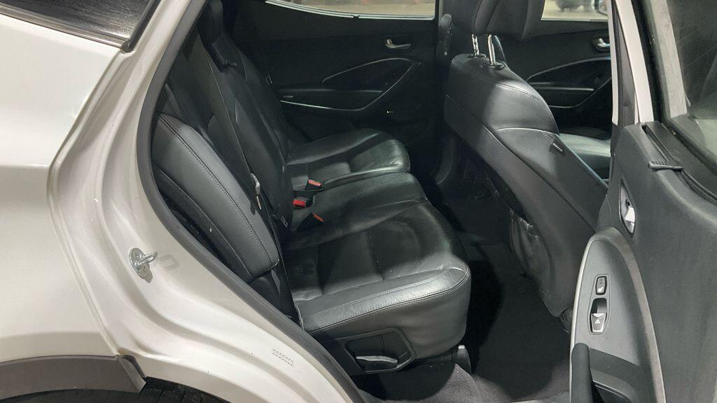 Used Hyundai Santa Fe 2015 for sale - 77109861: Photo 6