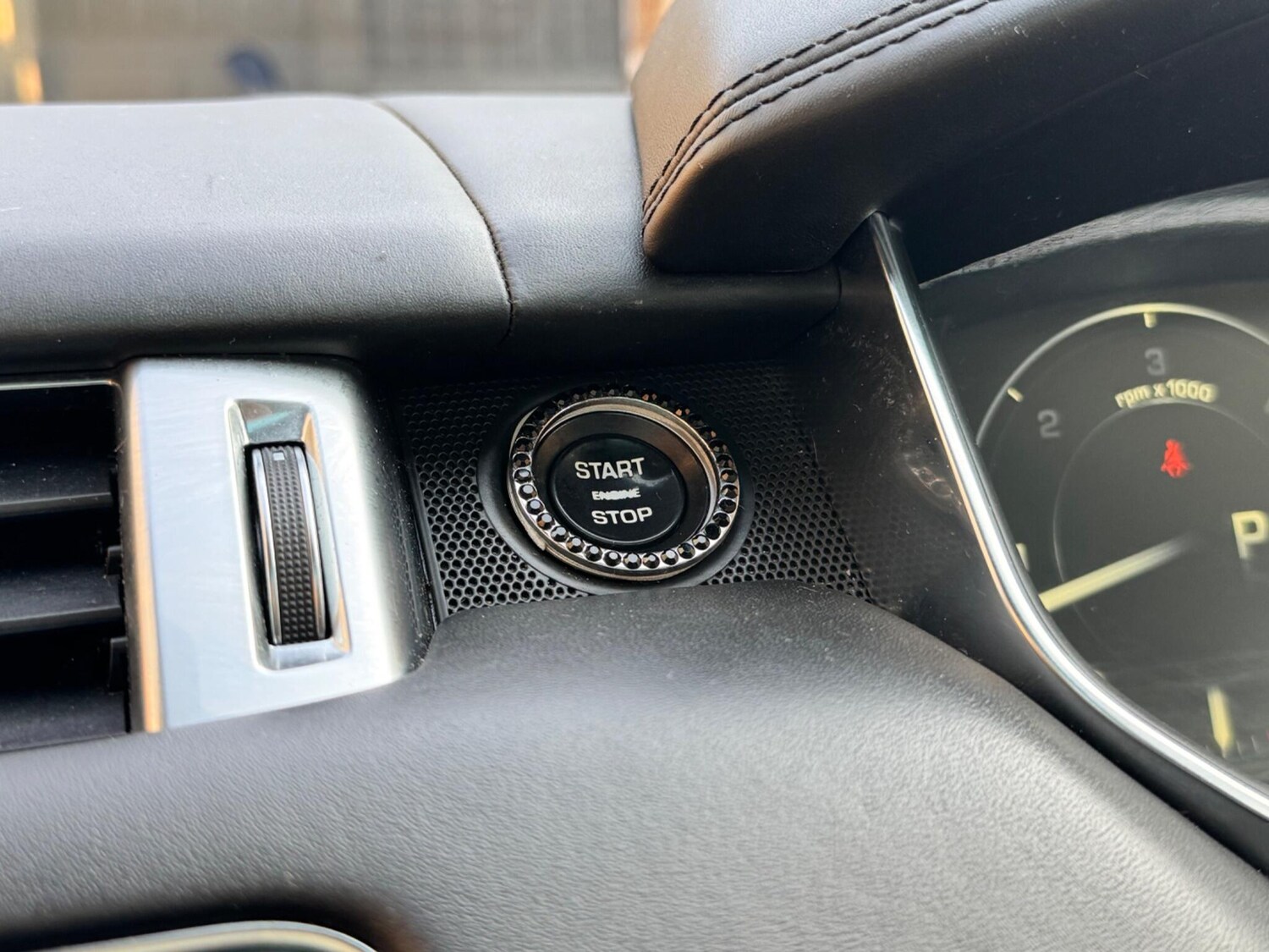 Used Land Rover Range Rover Sport 2015 for sale - 76608584: Photo 43