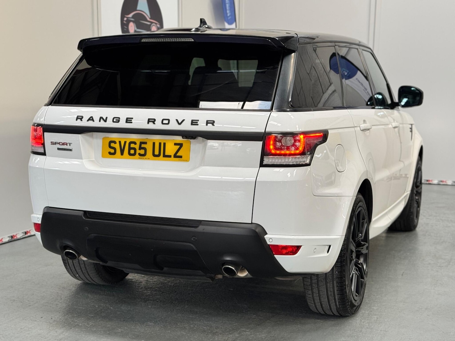 Used Land Rover Range Rover Sport 2015 for sale - 76608584: Photo 9