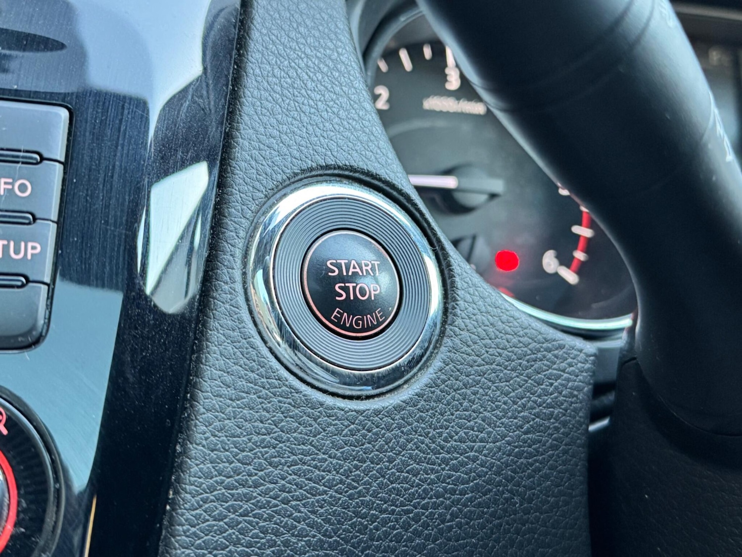 Used Nissan Qashqai 2017 for sale - 76360692: Photo 39