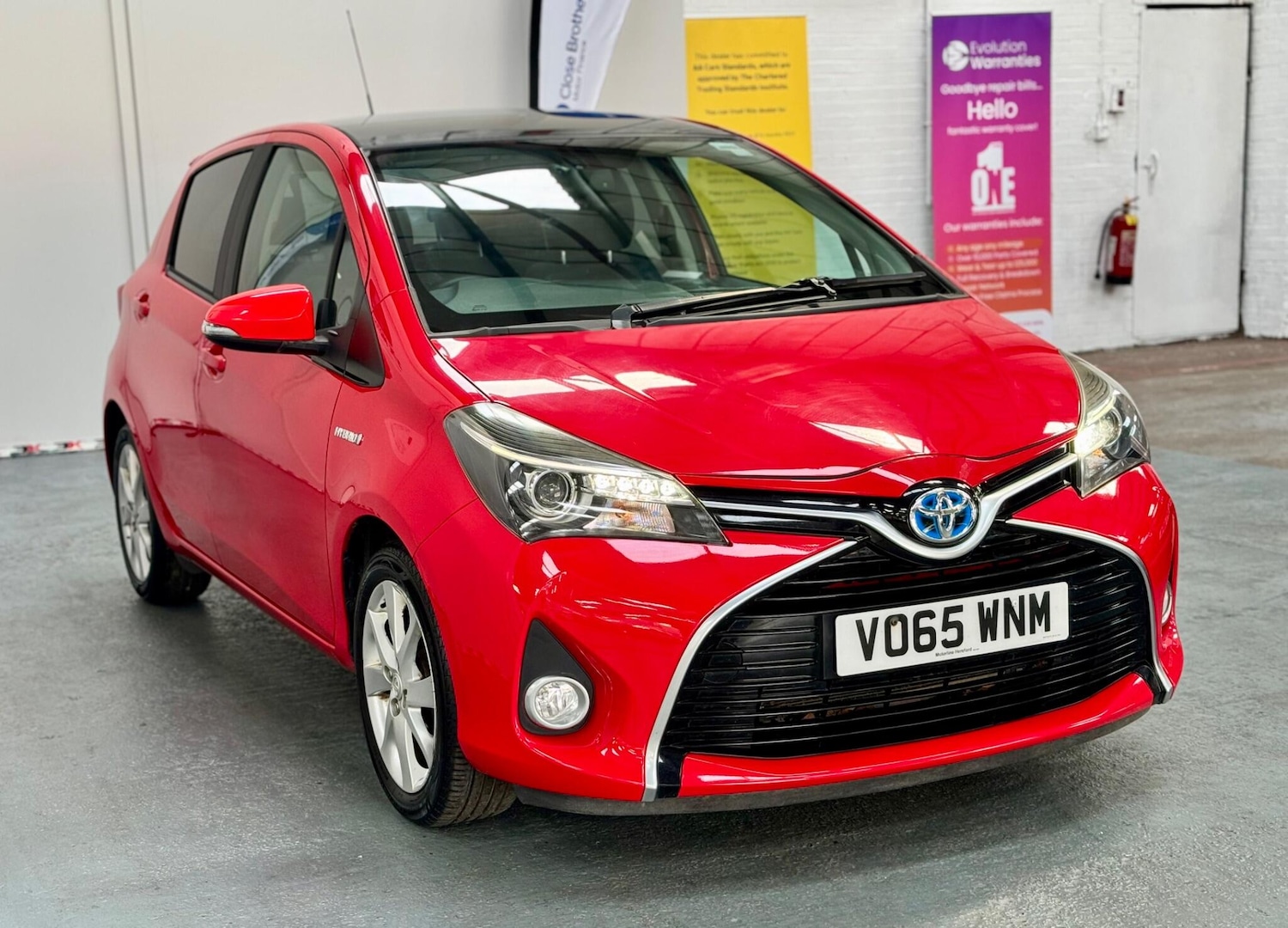 Used Toyota Yaris 2015 for sale - 76988304: Photo 3