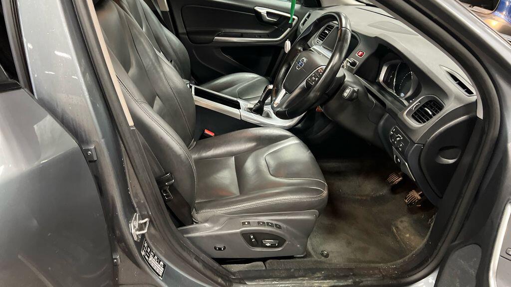 Used Volvo V60 Cross Country for sale - 77511063: Photo 4