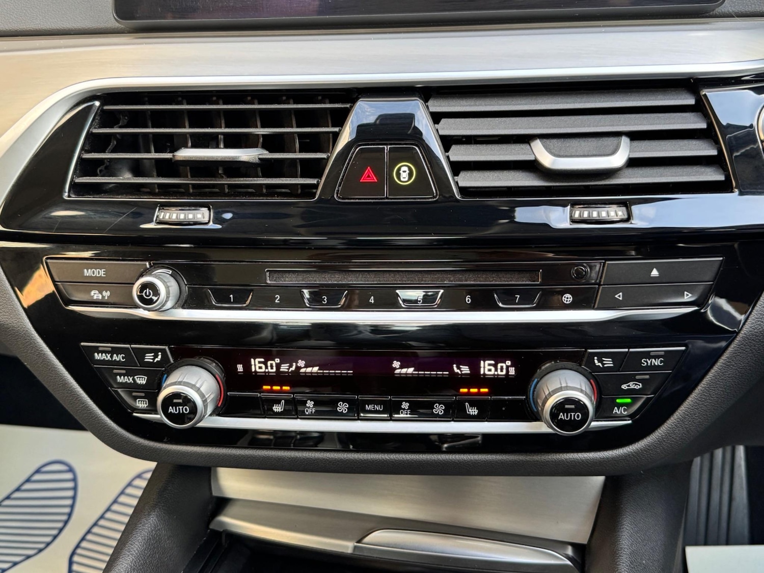 Used BMW 5 Series 2017 for sale - 76326989: Photo 24