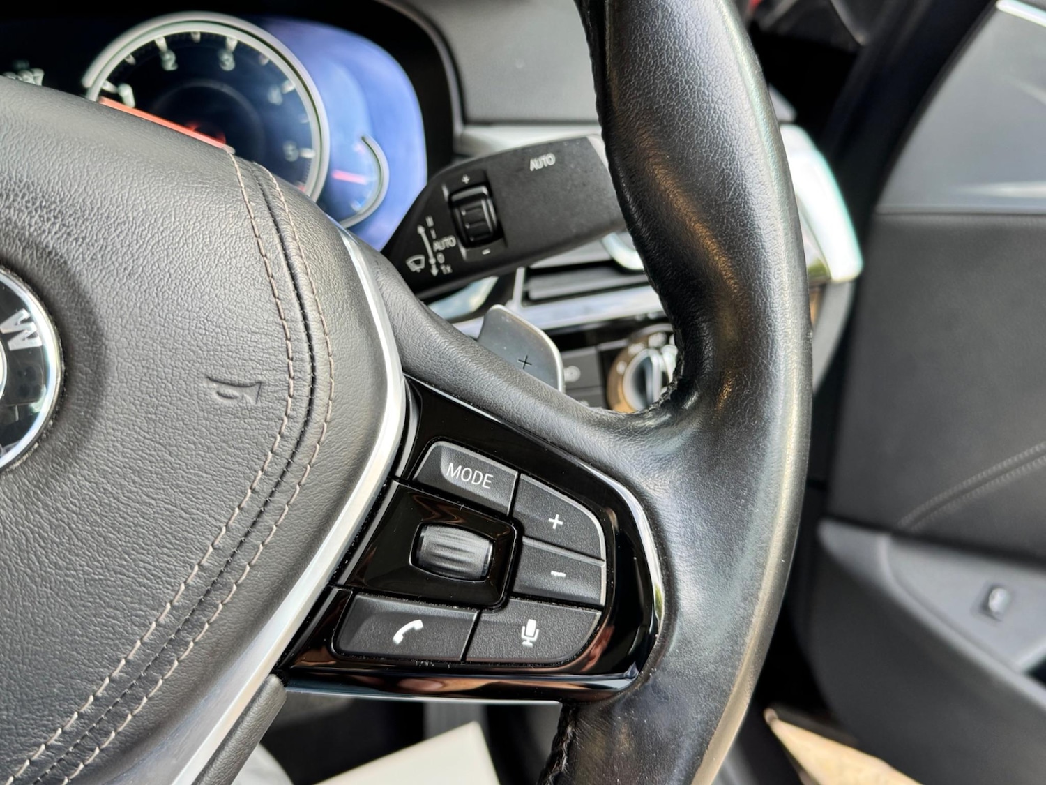 Used BMW 5 Series 2017 for sale - 76326989: Photo 45