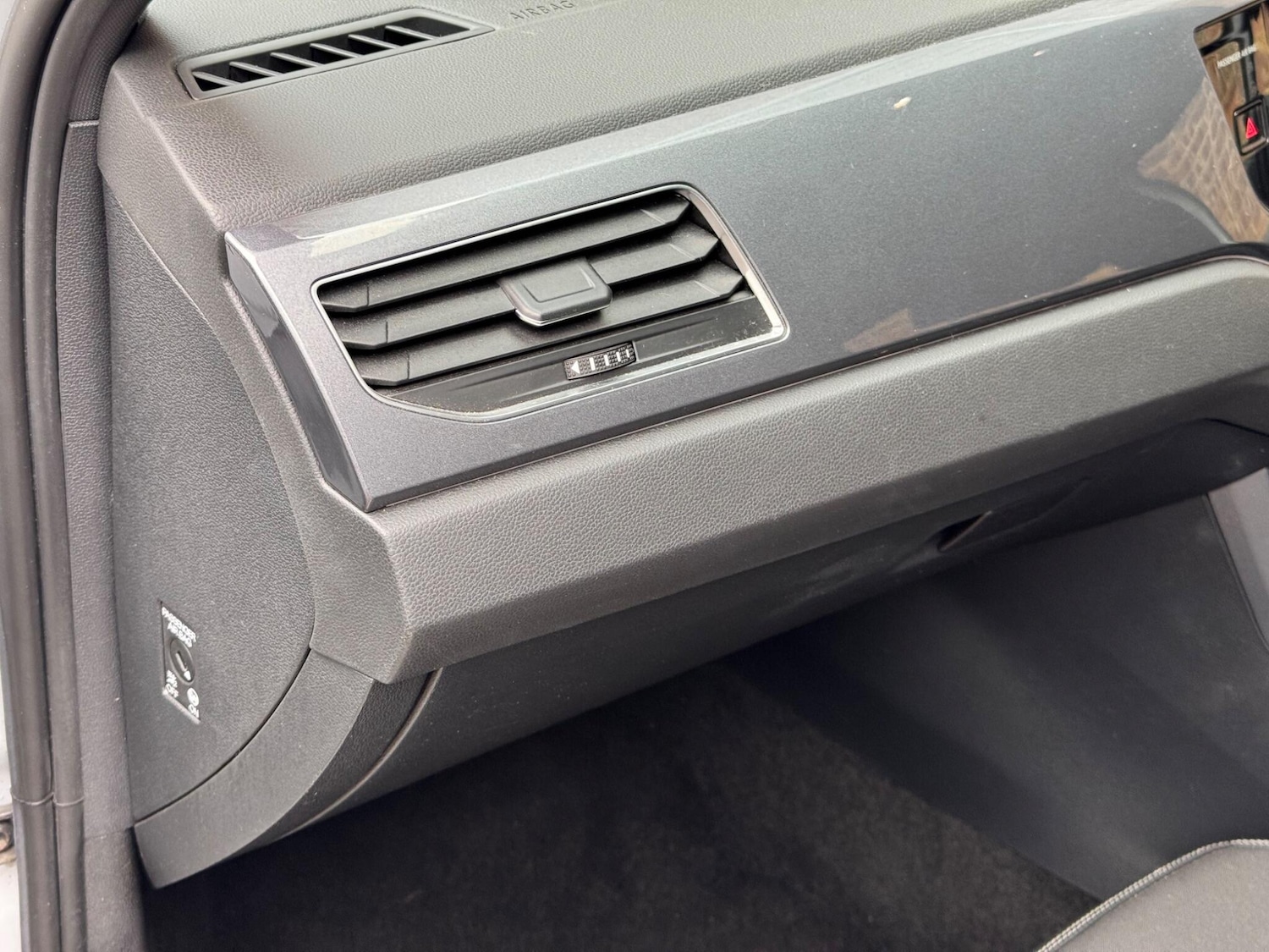 Used Volkswagen Polo 2018 for sale - 76498433: Photo 24