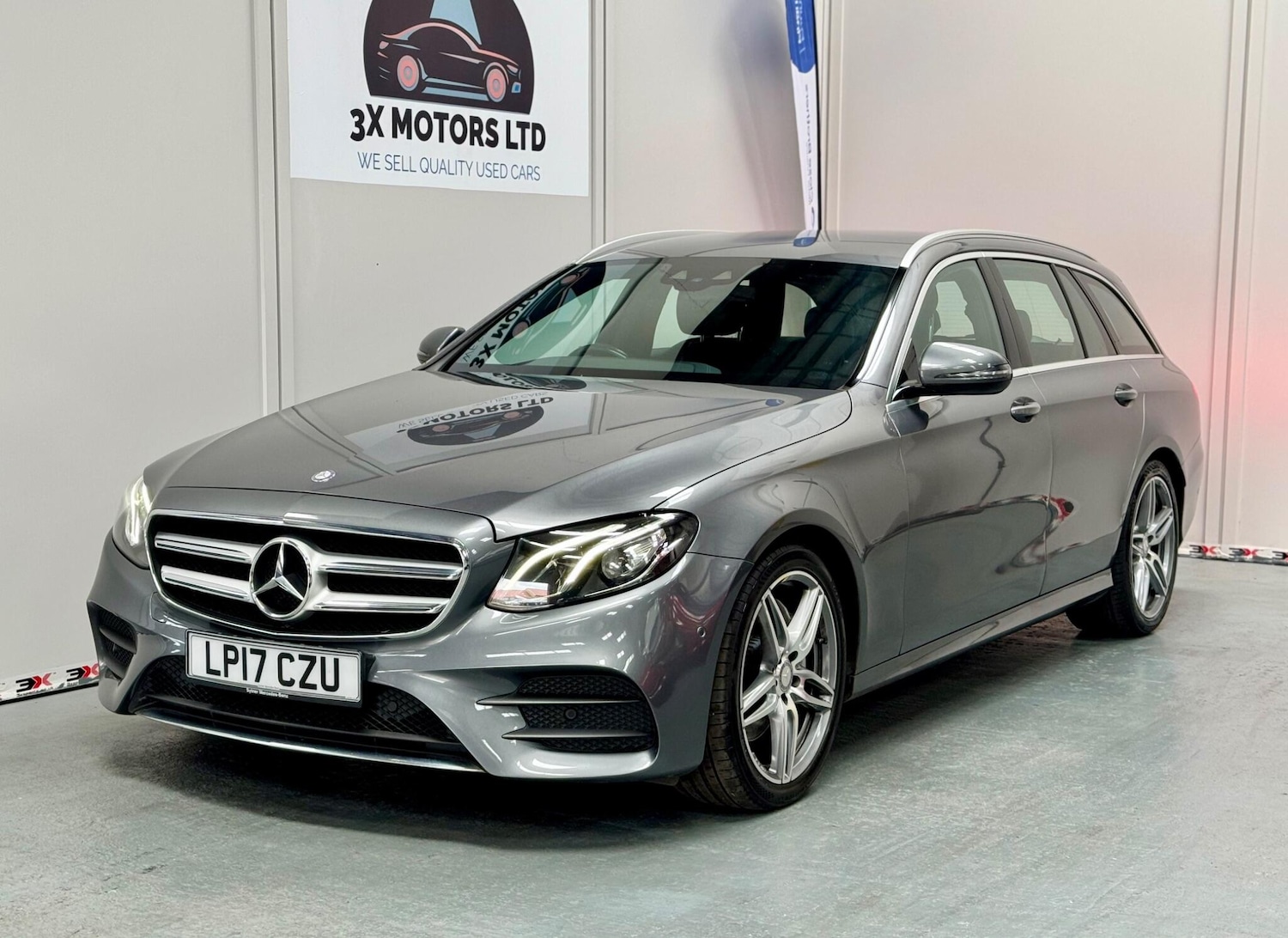 Used Mercedes-Benz E Class 2017 for sale - 76327334: Photo 1