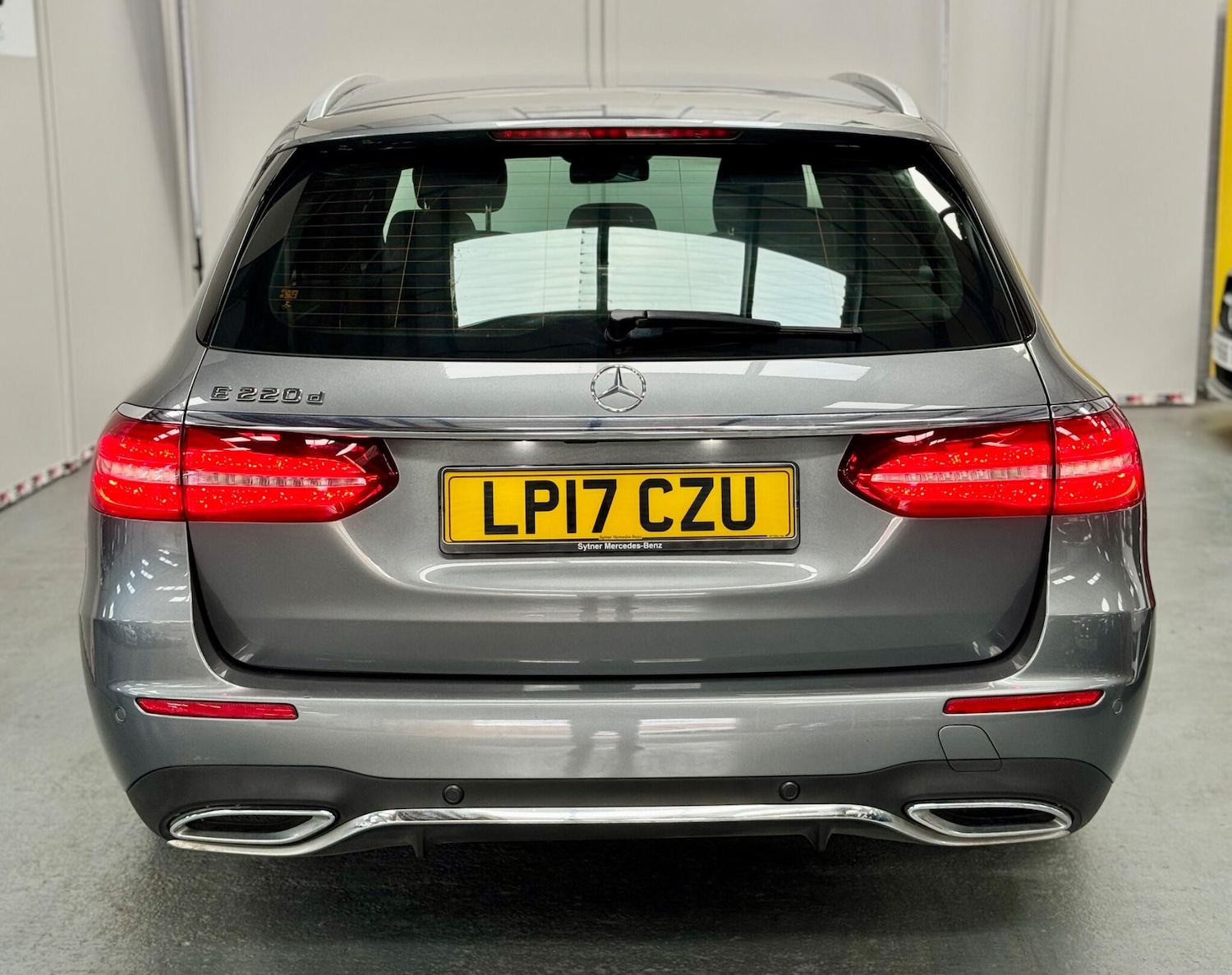 Used Mercedes-Benz E Class 2017 for sale - 76327334: Photo 19