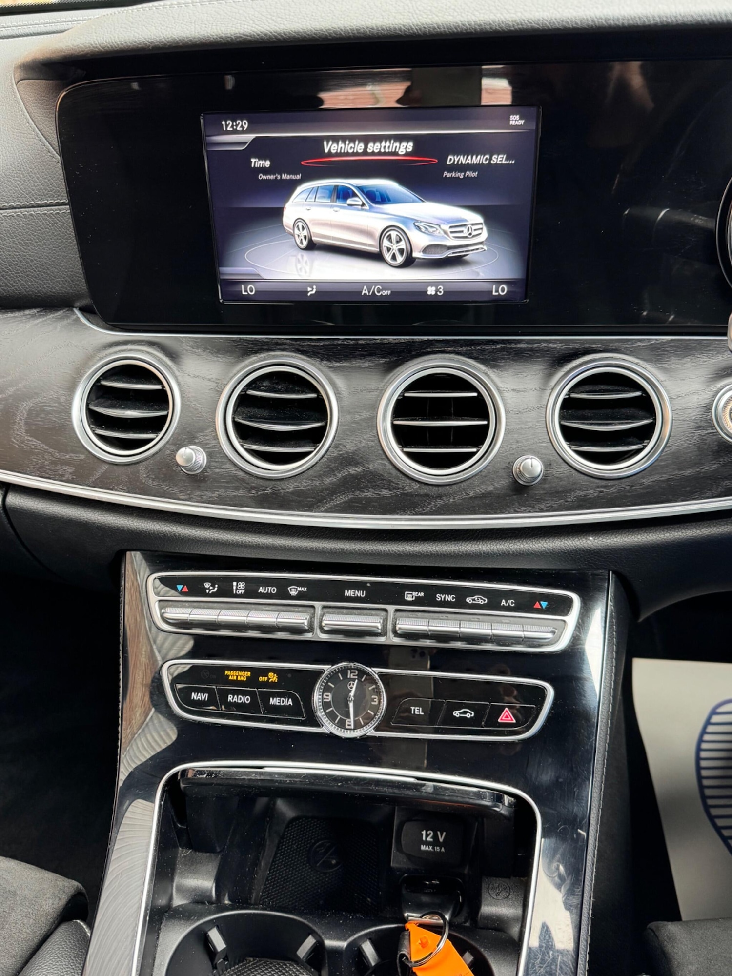 Used Mercedes-Benz E Class 2017 for sale - 76327334: Photo 28