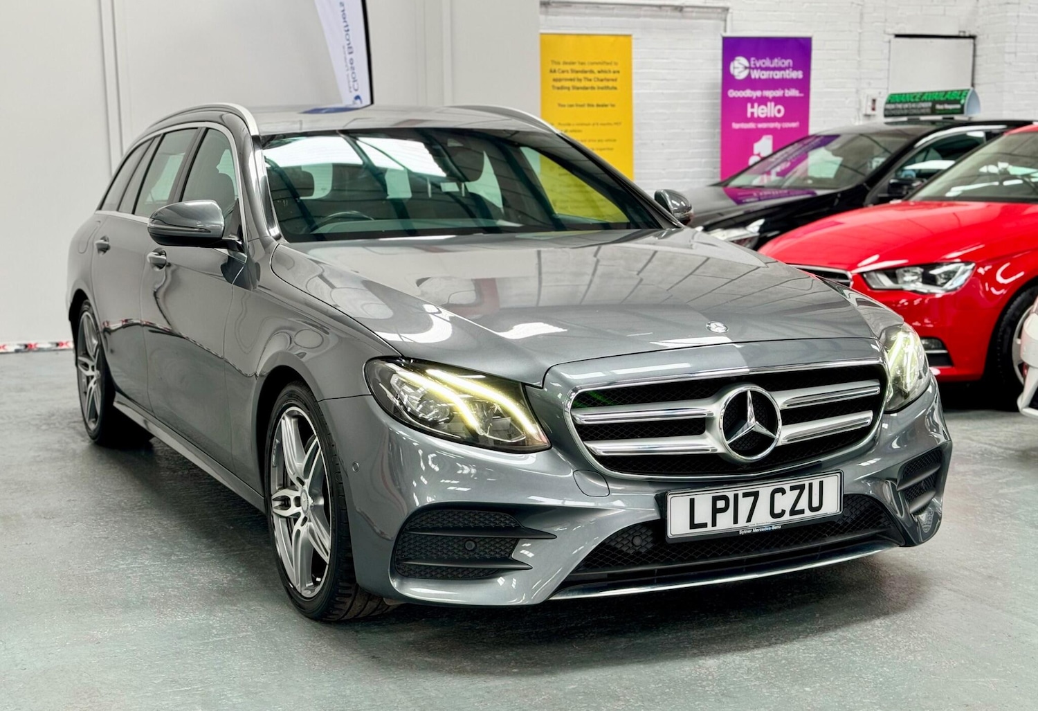 Used Mercedes-Benz E Class 2017 for sale - 76327334: Photo 4