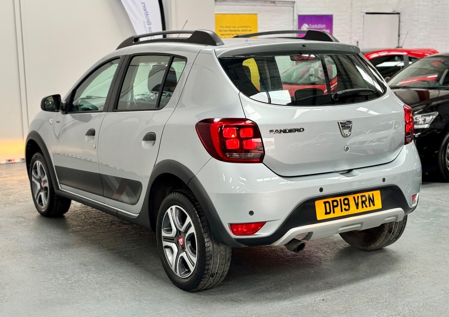 Used Dacia Sandero Stepway 2019 for sale - 76326740: Photo 12