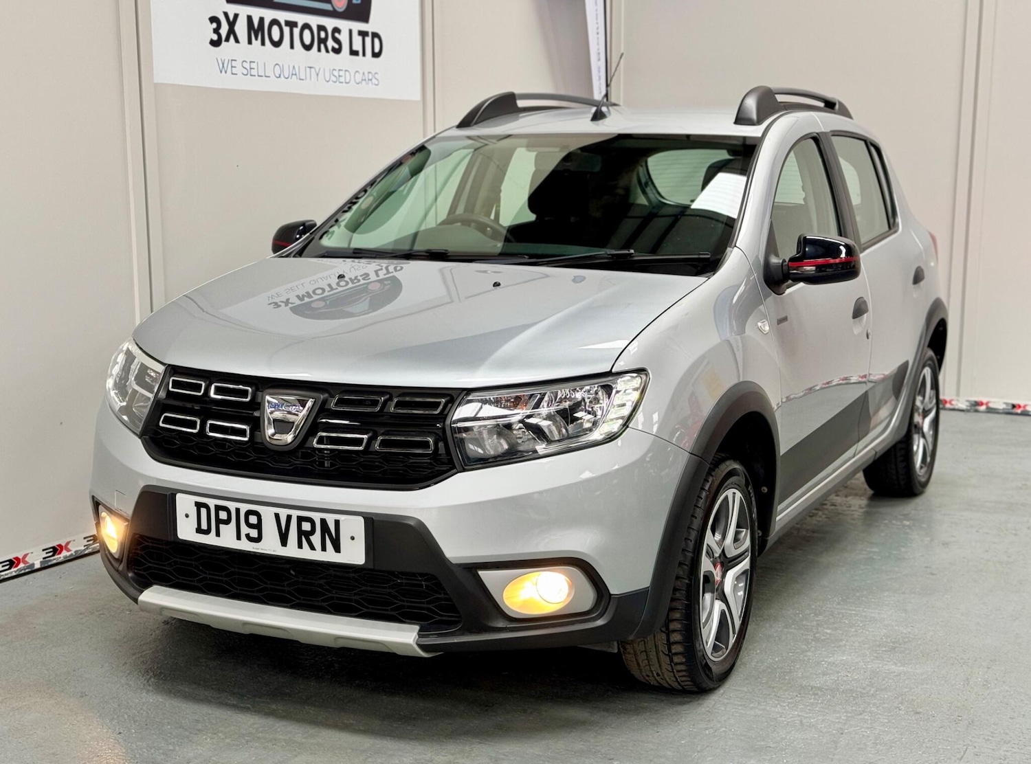 Used Dacia Sandero Stepway 2019 for sale - 76326740: Photo 2