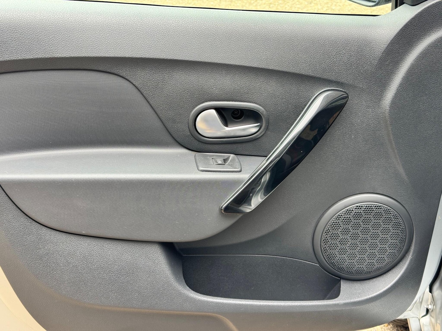 Used Dacia Sandero Stepway 2019 for sale - 76326740: Photo 38