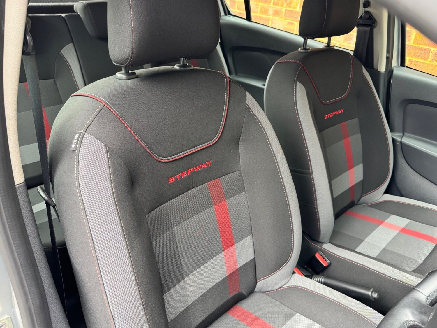 Used Dacia Sandero Stepway 2019 for sale - 76326740: Photo 40