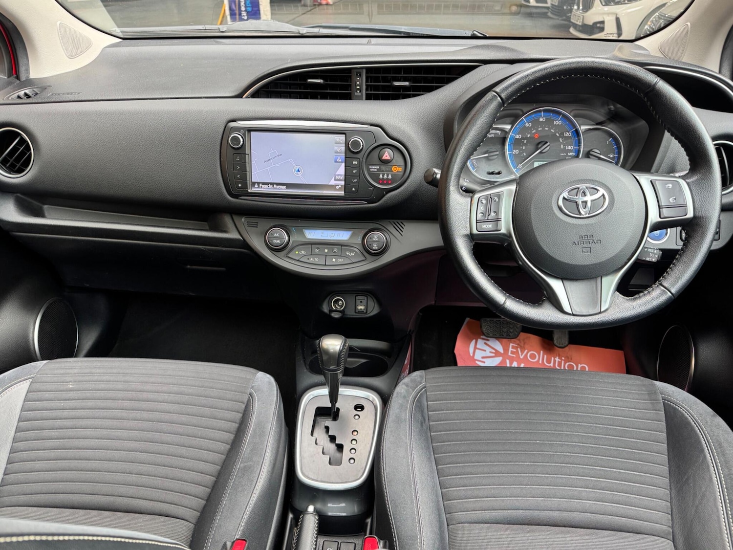Used Toyota Yaris 2015 for sale - 76326744: Photo 19