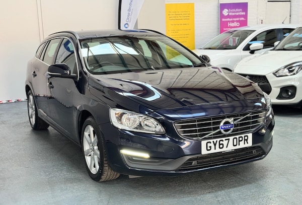 Used Volvo V60 2017 for sale - 76326745: Photo 4
